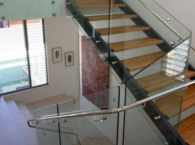 Stairwell with glass balustrade